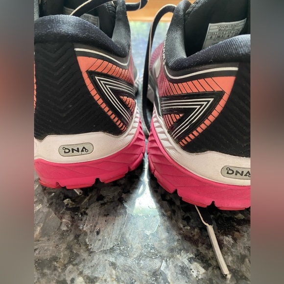 Good condition- Brooks ghost 10- Sz women’s 6 - Picture 7 of 7